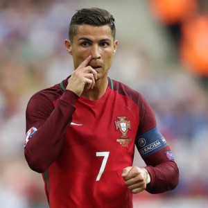 开云app下载-钢铁防线铸就胜利之钥，穆古鲁扎关键节点防守与MAD的领袖之力，钢铁防线铸就胜利之钥，穆古鲁扎关键防守与MAD领袖之力